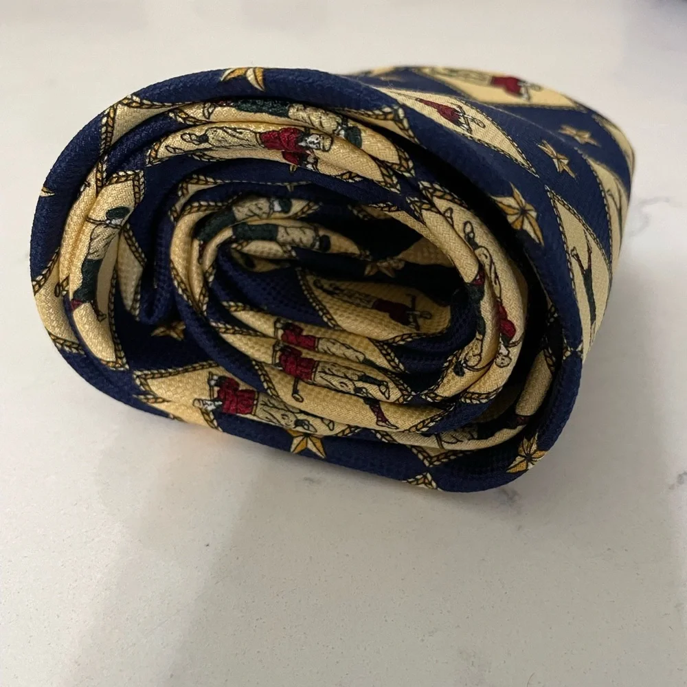 Tommy Hilfiger beige Navy blue Diamond Golfers Print 100% Silk Tie made in USA